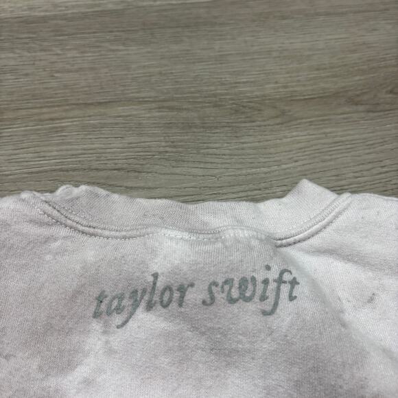 Taylor Swift Folklore Album Tie Dye Crewneck Pullover Sweatshirt Medium - Picture 5 of 9